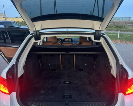 Белый БМВ 5 Серия, объемом двигателя 2.99 л и пробегом 254 тыс. км за 23400 $, фото 43 на Automoto.ua