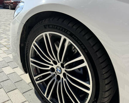 Белый БМВ 5 Серия, объемом двигателя 3 л и пробегом 130 тыс. км за 29000 $, фото 4 на Automoto.ua