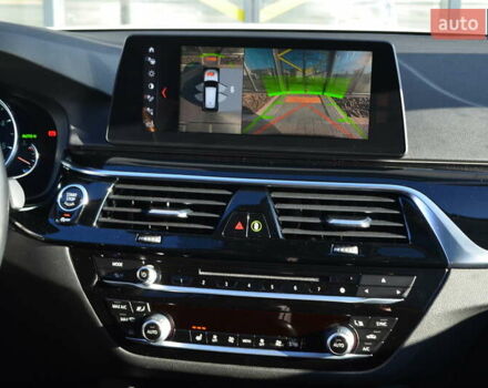 Белый БМВ 5 Серия, объемом двигателя 2.99 л и пробегом 158 тыс. км за 30817 $, фото 26 на Automoto.ua