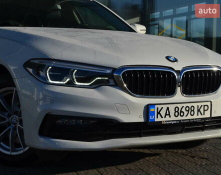 Белый БМВ 5 Серия, объемом двигателя 2.99 л и пробегом 158 тыс. км за 30817 $, фото 2 на Automoto.ua