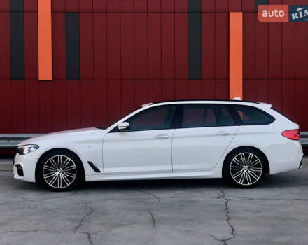 Белый БМВ 5 Серия, объемом двигателя 2.99 л и пробегом 237 тыс. км за 32500 $, фото 5 на Automoto.ua