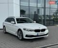 Белый БМВ 5 Серия, объемом двигателя 2.99 л и пробегом 158 тыс. км за 26783 $, фото 1 на Automoto.ua