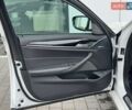 Белый БМВ 5 Серия, объемом двигателя 2.99 л и пробегом 158 тыс. км за 26783 $, фото 13 на Automoto.ua