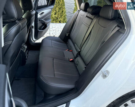 Белый БМВ 5 Серия, объемом двигателя 2 л и пробегом 178 тыс. км за 23950 $, фото 37 на Automoto.ua