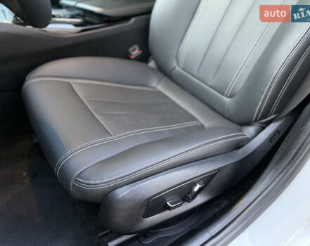 Белый БМВ 5 Серия, объемом двигателя 2 л и пробегом 178 тыс. км за 23950 $, фото 34 на Automoto.ua