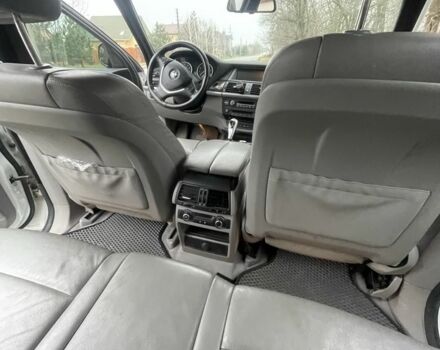 Белый БМВ 5 Серия, объемом двигателя 3 л и пробегом 234 тыс. км за 9800 $, фото 9 на Automoto.ua