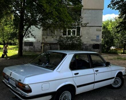 Білий БМВ 5 Серія, об'ємом двигуна 1.8 л та пробігом 333 тис. км за 921 $, фото 1 на Automoto.ua