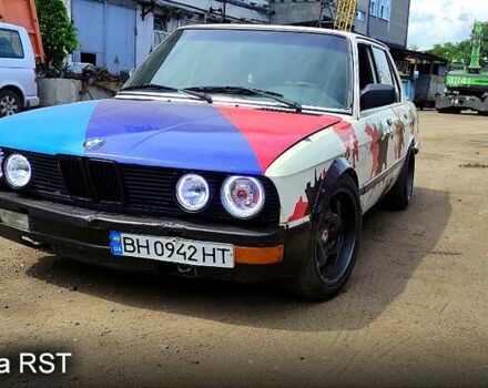 Белый БМВ 5 Серия, объемом двигателя 2 л и пробегом 120 тыс. км за 1540 $, фото 1 на Automoto.ua