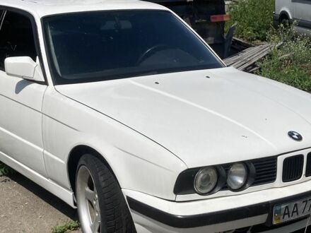 БМВ 5 Серия 1988 в Фастове на Automoto.ua Белый БМВ 5 Серия, объемом двигателя 2 л и пробегом 400 тыс. км за 2700 $, фото 1 на Automoto.ua