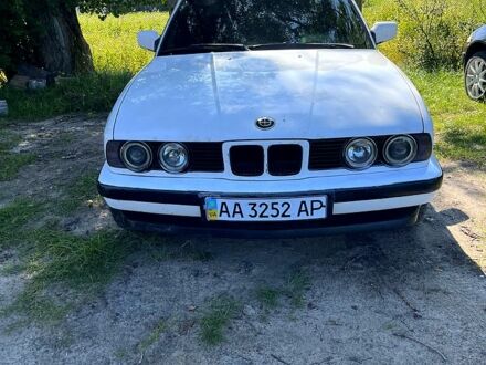 Белый БМВ 5 Серия, объемом двигателя 2.5 л и пробегом 460 тыс. км за 2000 $, фото 1 на Automoto.ua