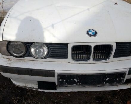 Белый БМВ 5 Серия, объемом двигателя 2 л и пробегом 2 тыс. км за 1000 $, фото 1 на Automoto.ua