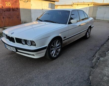 Белый БМВ 5 Серия, объемом двигателя 2 л и пробегом 100 тыс. км за 2800 $, фото 1 на Automoto.ua