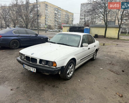 Белый БМВ 5 Серия, объемом двигателя 1.99 л и пробегом 454 тыс. км за 1400 $, фото 1 на Automoto.ua