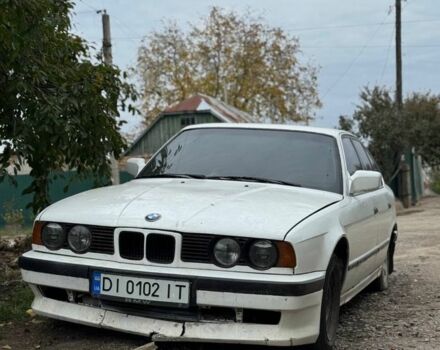 Белый БМВ 5 Серия, объемом двигателя 2 л и пробегом 3 тыс. км за 1300 $, фото 1 на Automoto.ua