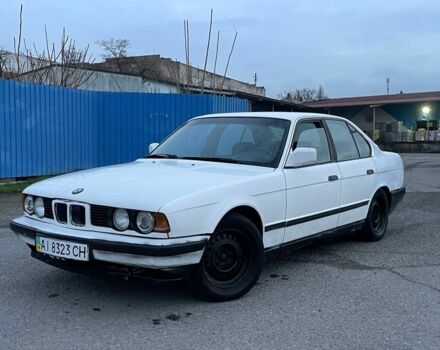 Белый БМВ 5 Серия, объемом двигателя 2 л и пробегом 200 тыс. км за 1450 $, фото 1 на Automoto.ua