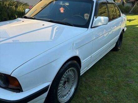 Белый БМВ 5 Серия, объемом двигателя 3.4 л и пробегом 460 тыс. км за 2319 $, фото 1 на Automoto.ua