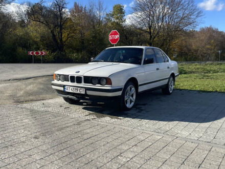 Белый БМВ 5 Серия, объемом двигателя 2.4 л и пробегом 250 тыс. км за 2300 $, фото 1 на Automoto.ua