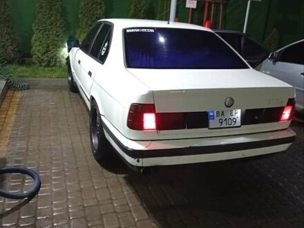 Белый БМВ 5 Серия, объемом двигателя 2 л и пробегом 777 тыс. км за 2500 $, фото 1 на Automoto.ua