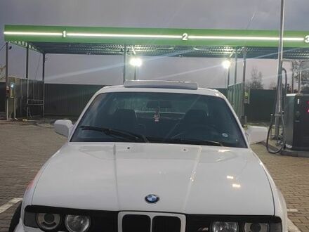 БМВ 5 Серия 1991 в Каменское - Днепродзержинск на Automoto.ua Белый БМВ 5 Серия, объемом двигателя 0 л и пробегом 481 тыс. км за 2100 $, фото 1 на Automoto.ua