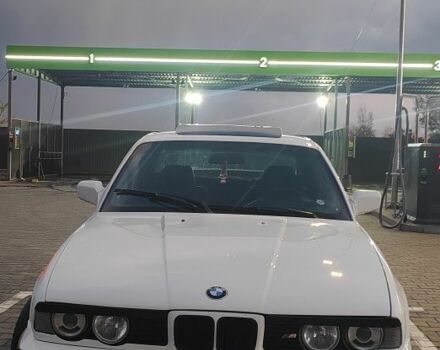 Белый БМВ 5 Серия, объемом двигателя 0 л и пробегом 481 тыс. км за 2100 $, фото 1 на Automoto.ua