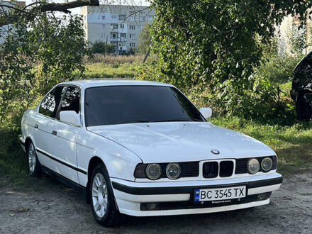 Белый БМВ 5 Серия, объемом двигателя 2 л и пробегом 400 тыс. км за 3500 $, фото 1 на Automoto.ua