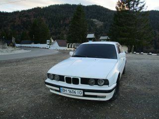 БМВ 5 Серія 1992 у Києві на Automoto.ua Білий БМВ 5 Серія, об'ємом двигуна 2.8 л та пробігом 450 тис. км за 2950 $, фото 1 на Automoto.ua