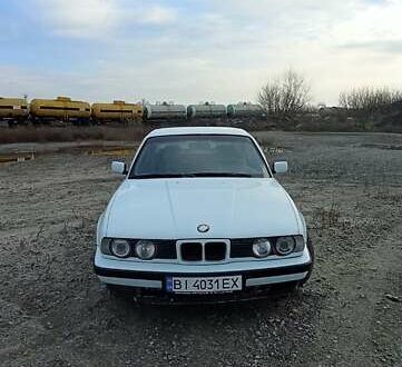 Белый БМВ 5 Серия, объемом двигателя 2 л и пробегом 350 тыс. км за 2600 $, фото 1 на Automoto.ua