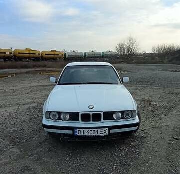 Білий БМВ 5 Серія, об'ємом двигуна 2 л та пробігом 350 тис. км за 2600 $, фото 1 на Automoto.ua