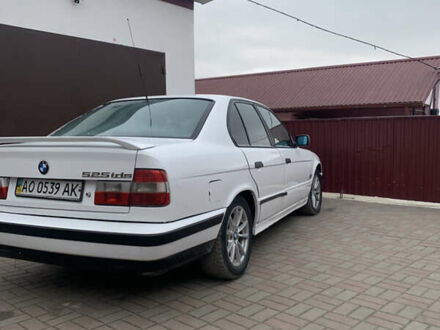Білий БМВ 5 Серія, об'ємом двигуна 2.5 л та пробігом 300 тис. км за 2900 $, фото 1 на Automoto.ua