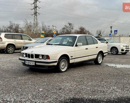 Белый БМВ 5 Серия, объемом двигателя 1.6 л и пробегом 258 тыс. км за 2999 $, фото 1 на Automoto.ua