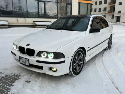 Білий БМВ 5 Серія, об'ємом двигуна 2.79 л та пробігом 300 тис. км за 3500 $, фото 1 на Automoto.ua