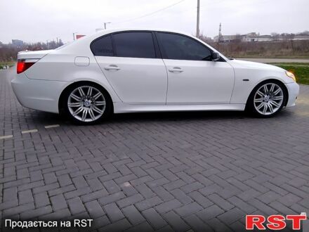 Белый БМВ 5 Серия, объемом двигателя 3 л и пробегом 290 тыс. км за 8500 $, фото 1 на Automoto.ua