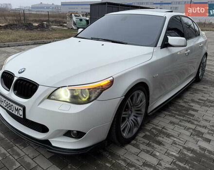 Белый БМВ 5 Серия, объемом двигателя 3 л и пробегом 333 тыс. км за 18500 $, фото 1 на Automoto.ua