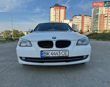 Білий БМВ 5 Серія, об'ємом двигуна 2 л та пробігом 305 тис. км за 9800 $, фото 1 на Automoto.ua