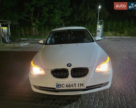 Білий БМВ 5 Серія, об'ємом двигуна 3 л та пробігом 378 тис. км за 10400 $, фото 1 на Automoto.ua