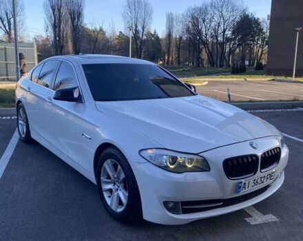 Белый БМВ 5 Серия, объемом двигателя 3 л и пробегом 306 тыс. км за 11200 $, фото 1 на Automoto.ua