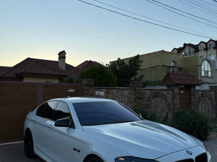 Белый БМВ 5 Серия, объемом двигателя 2.98 л и пробегом 217 тыс. км за 17999 $, фото 1 на Automoto.ua