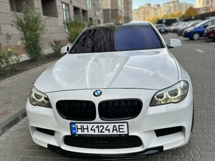 Белый БМВ 5 Серия, объемом двигателя 2 л и пробегом 228 тыс. км за 16999 $, фото 1 на Automoto.ua