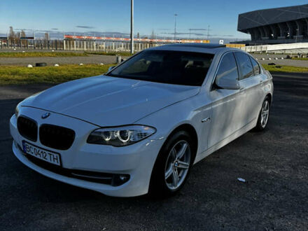 Белый БМВ 5 Серия, объемом двигателя 2 л и пробегом 180 тыс. км за 11100 $, фото 1 на Automoto.ua
