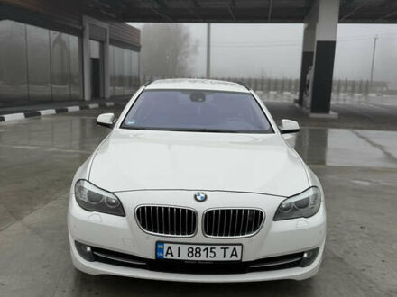 Белый БМВ 5 Серия, объемом двигателя 2.99 л и пробегом 267 тыс. км за 14300 $, фото 1 на Automoto.ua