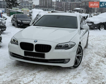 Білий БМВ 5 Серія, об'ємом двигуна 2 л та пробігом 180 тис. км за 12222 $, фото 1 на Automoto.ua