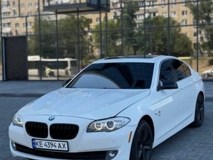 БМВ 5 Серия 2012 в Днепре (Днепропетровске) на Automoto.ua Белый БМВ 5 Серия, объемом двигателя 2 л и пробегом 200 тыс. км за 11999 $, фото 1 на Automoto.ua