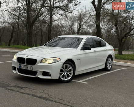 Белый БМВ 5 Серия, объемом двигателя 3 л и пробегом 223 тыс. км за 11900 $, фото 1 на Automoto.ua