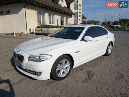 Белый БМВ 5 Серия, объемом двигателя 2 л и пробегом 153 тыс. км за 12000 $, фото 1 на Automoto.ua