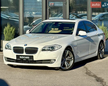 Білий БМВ 5 Серія, об'ємом двигуна 2 л та пробігом 257 тис. км за 12900 $, фото 1 на Automoto.ua