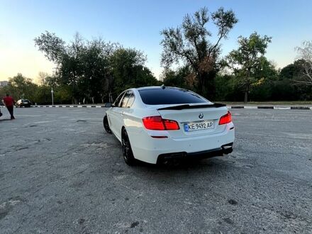 Белый БМВ 5 Серия, объемом двигателя 3 л и пробегом 226 тыс. км за 17700 $, фото 1 на Automoto.ua