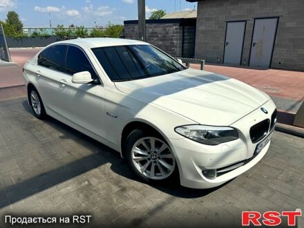 Белый БМВ 5 Серия, объемом двигателя 2 л и пробегом 162 тыс. км за 14400 $, фото 1 на Automoto.ua