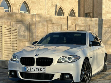 Белый БМВ 5 Серия, объемом двигателя 2.99 л и пробегом 235 тыс. км за 20500 $, фото 1 на Automoto.ua