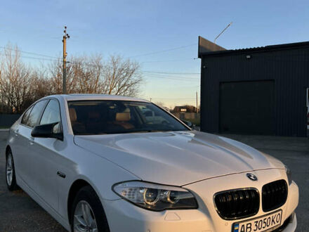 Белый БМВ 5 Серия, объемом двигателя 2 л и пробегом 163 тыс. км за 16850 $, фото 1 на Automoto.ua