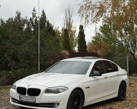 Білий БМВ 5 Серія, об'ємом двигуна 2 л та пробігом 240 тис. км за 13900 $, фото 1 на Automoto.ua